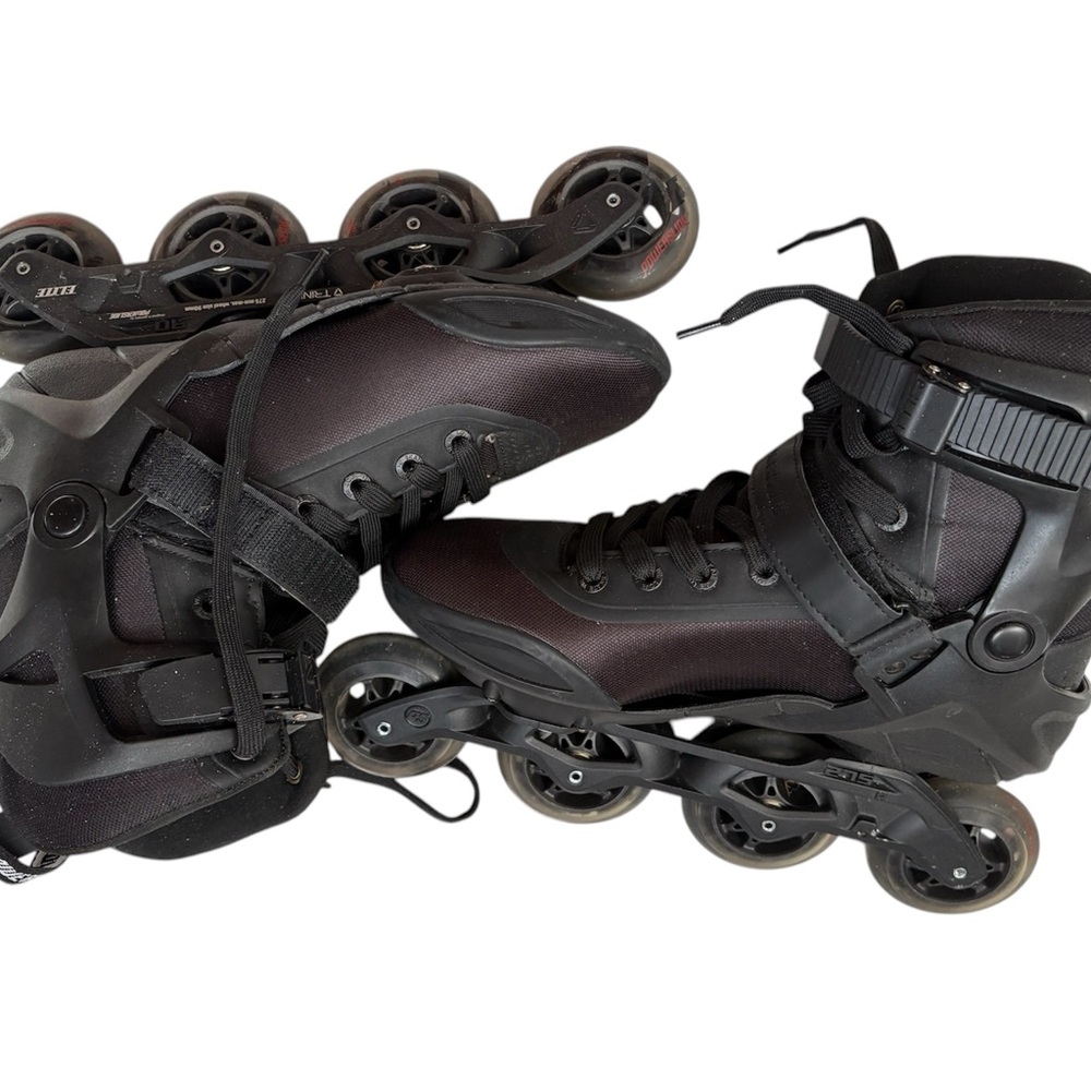 Size 11 men's skates in black. Used only once. Like new.
